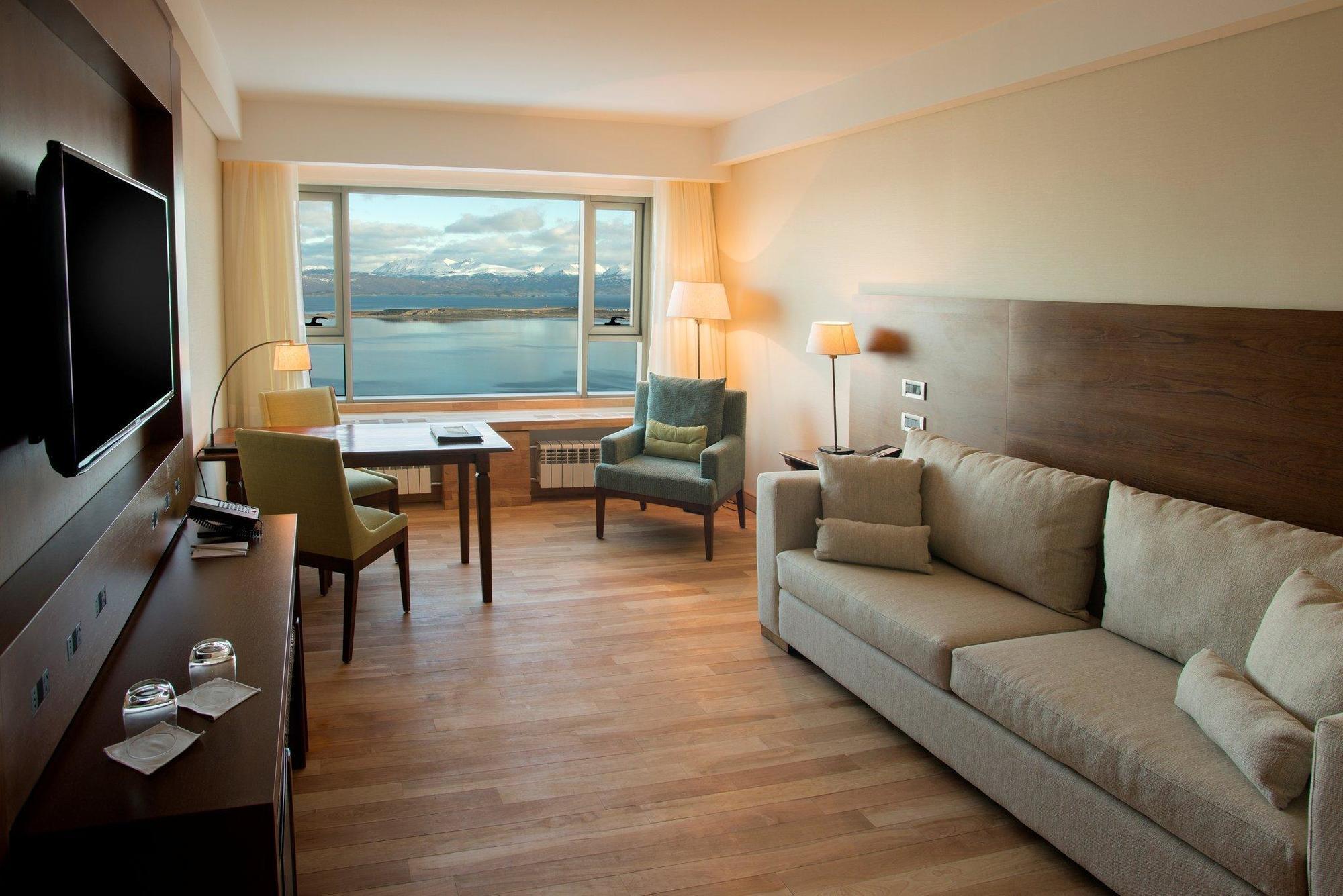Arakur Ushuaia Resort & Spa Exteriör bild A room at the hotel