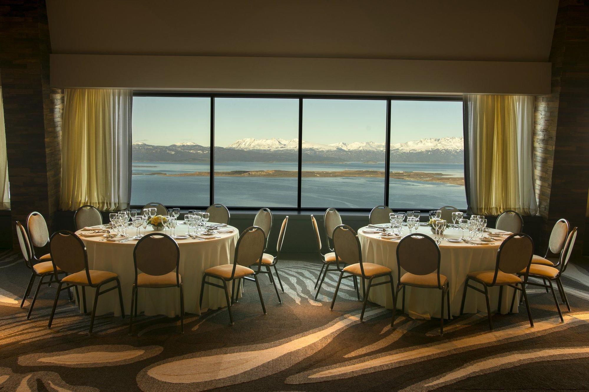 Arakur Ushuaia Resort & Spa Exteriör bild The Lake Room